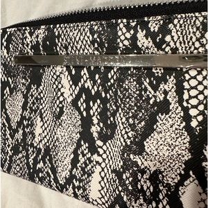 Steve Madden snake skin wristlet wallet